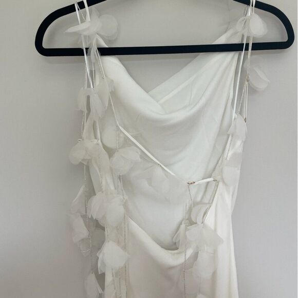 NWT Cult Gaia Nymeria Stretch-Silk 3D Floral Open Back Gown Off White Size XS - Picture 7 of 12